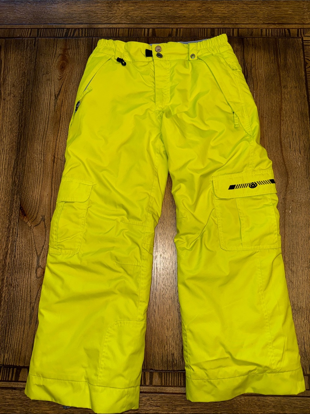 686 Kids Infinity Cargo Insulated Snowboard Pants in High-Visibility Yellow
